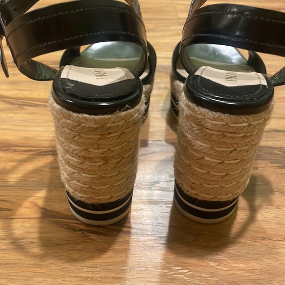 Sandals - Picture 3 of 8